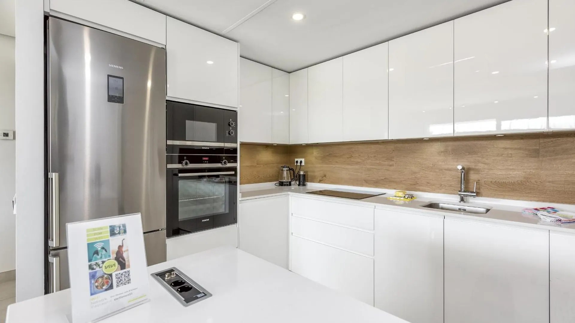 Vivi Homes - Casa Element Pool, Terrace & Golf Marbella
