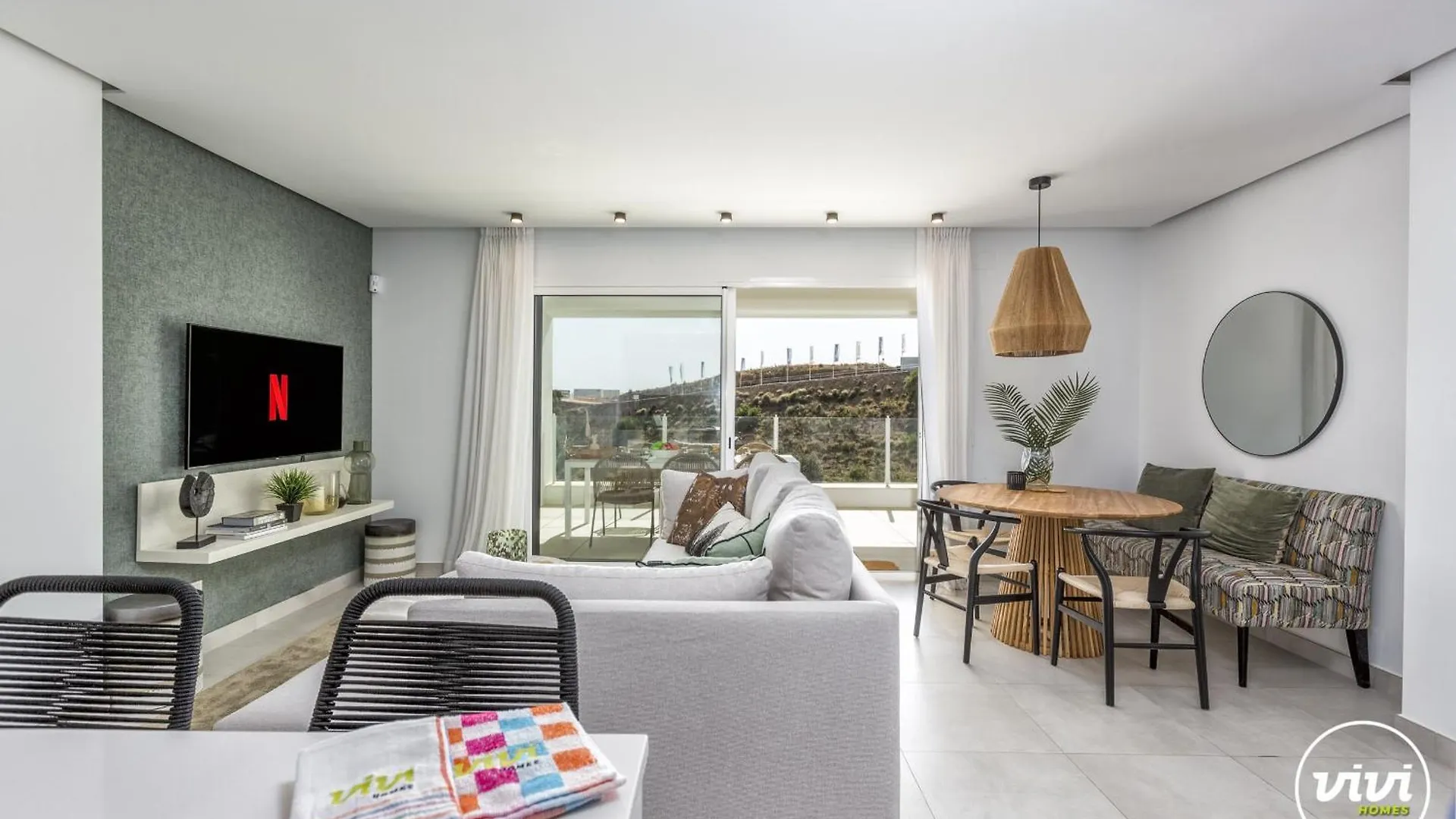 Vivi Homes - Casa Element Pool, Terrace & Golf Marbella