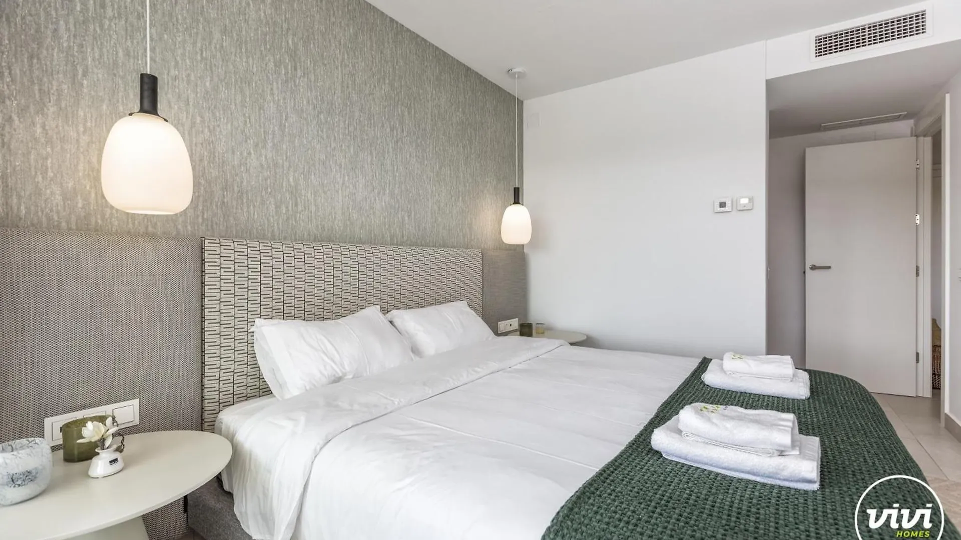Vivi Homes - Casa Element Pool, Terrace & Golf Marbella 0*,  Spanien